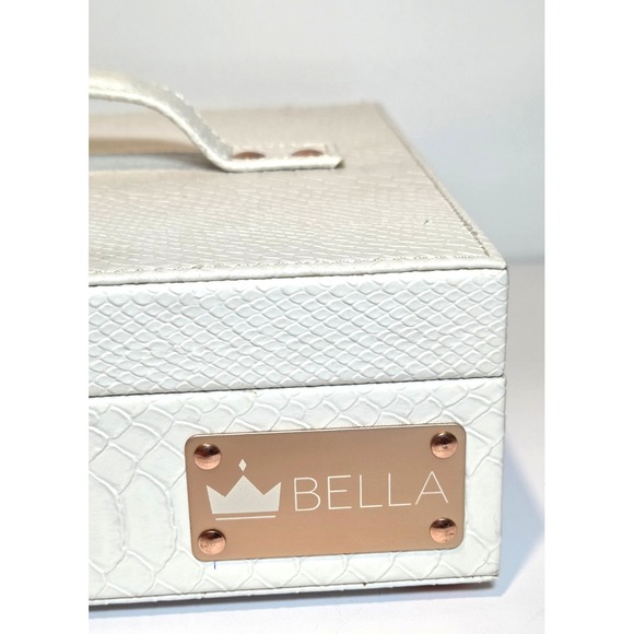 Bella Lash Beauty Box White W/Rose Gold Hardware and Handle. BOX ONLY - Picture 4 of 13
